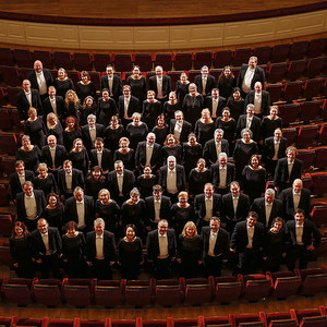 Der Sächsische Staatsopernchor Dresden im Zuschauerraum der Semperoper